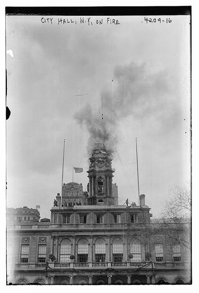 City Hall, N.Y. on fire (Loc)