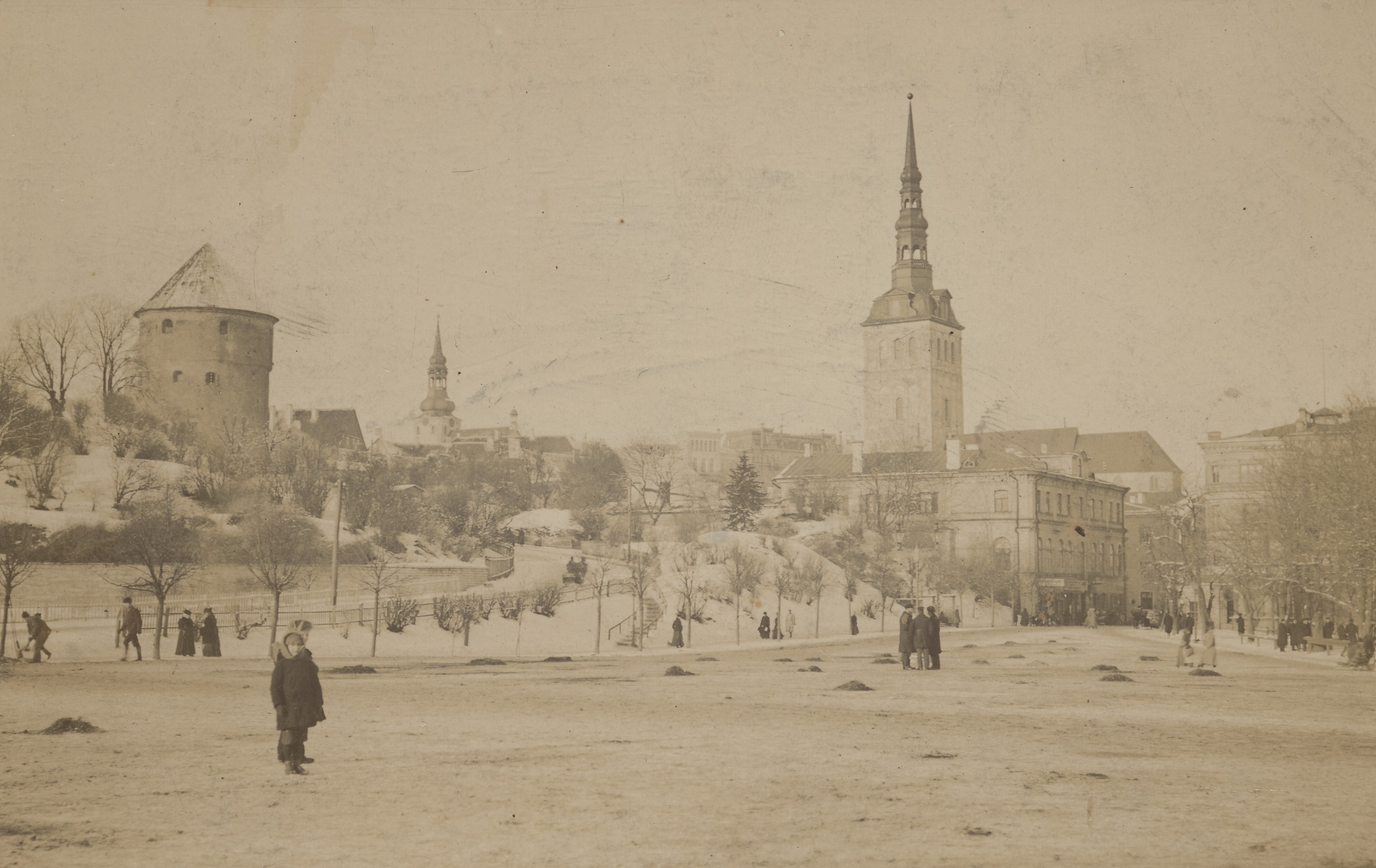 [tallinn] : [Freedom Square]