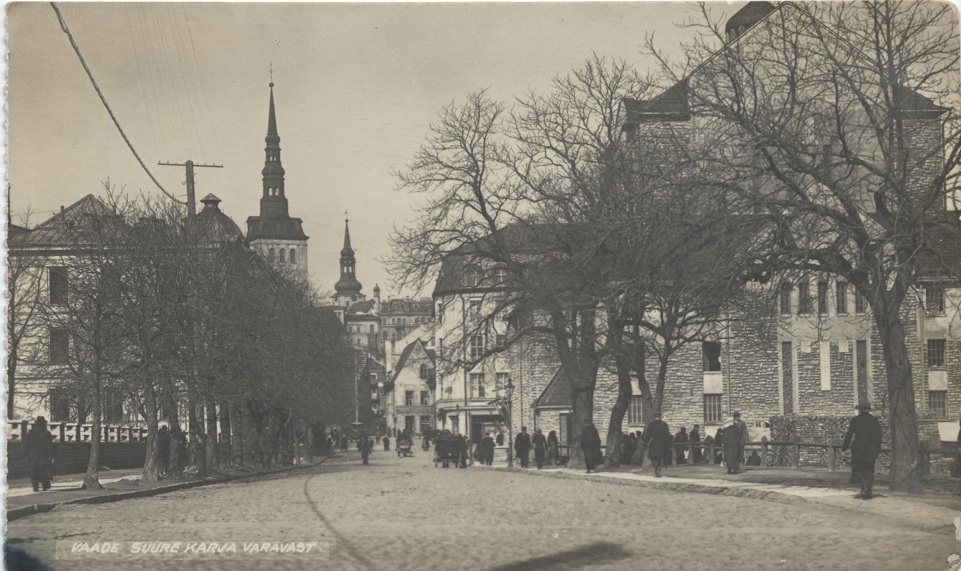 [tallinn] : view of the gates of the Great Bread