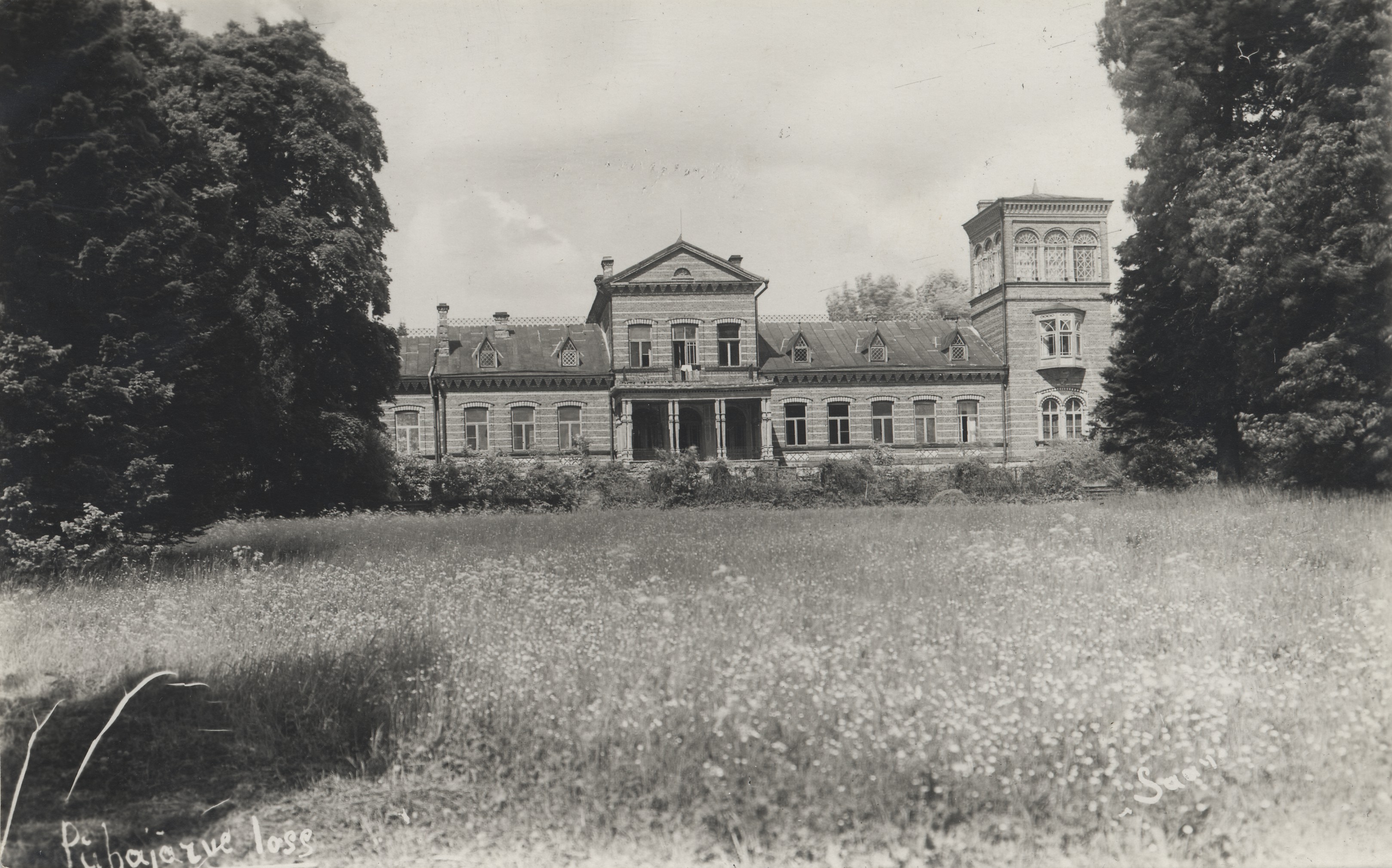 Pühajärve Castle