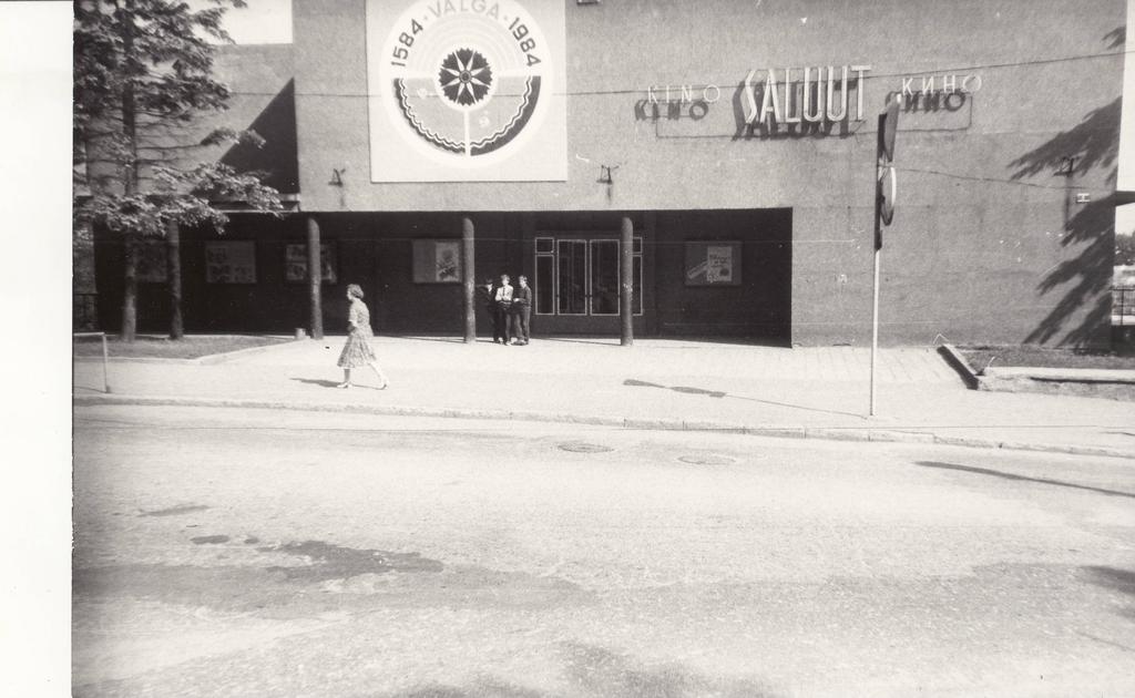 Cinema Saluut decorated in the city of 400.jubilee