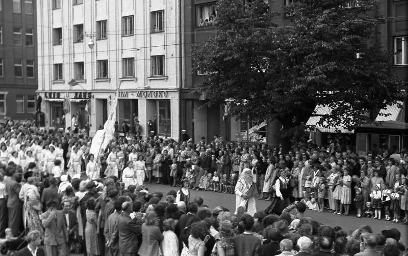 Xv general song festival in Tallinn in 1960. A. Nilson's whole. Older train walk.