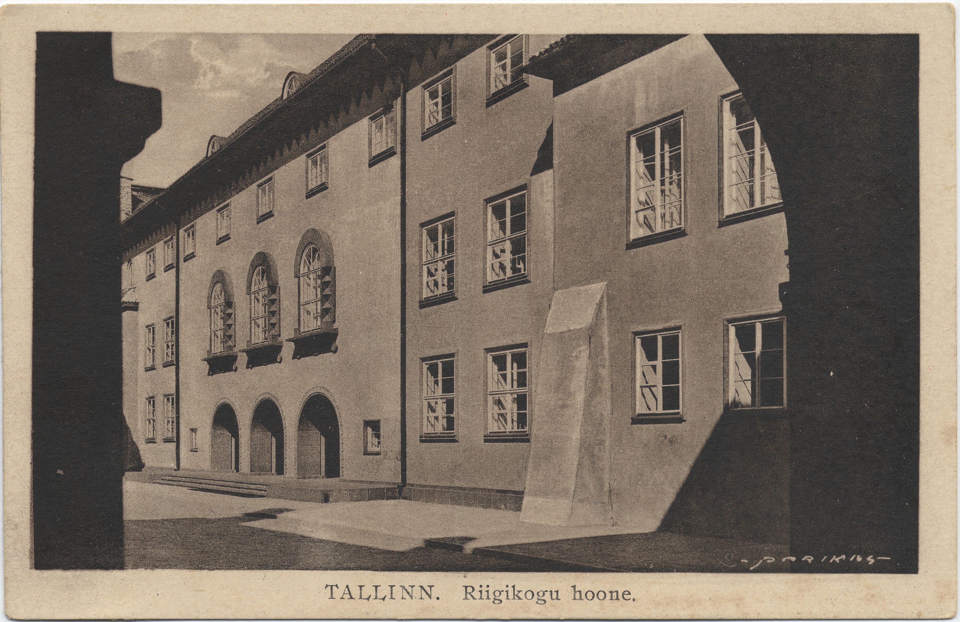 Tallinn : Riigikogu building