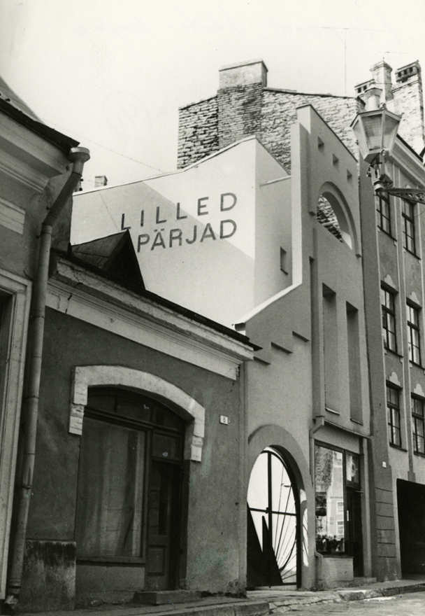 Flower shop in Tallinn Old Town, view of the building. Architect Vilen Künnapu