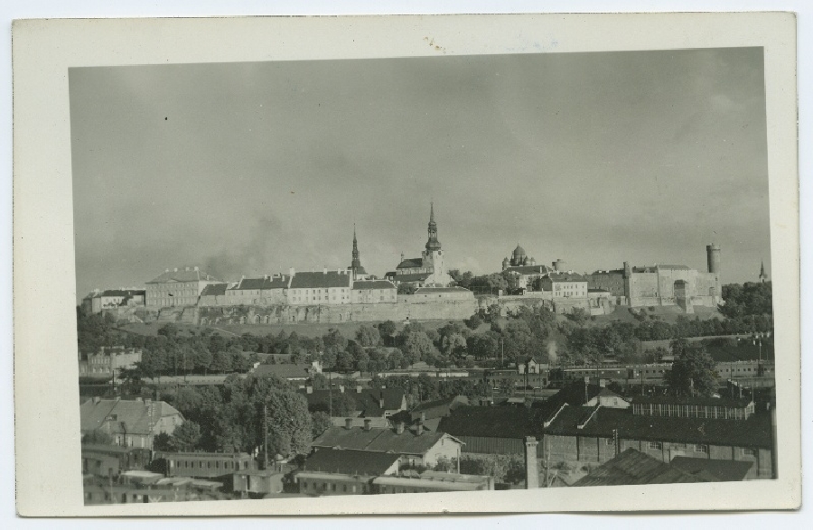 Tallinn, Toompea general view towards the Baltic Station.