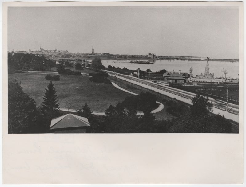 View of Tallinn and the Bay of Lasnamäe
