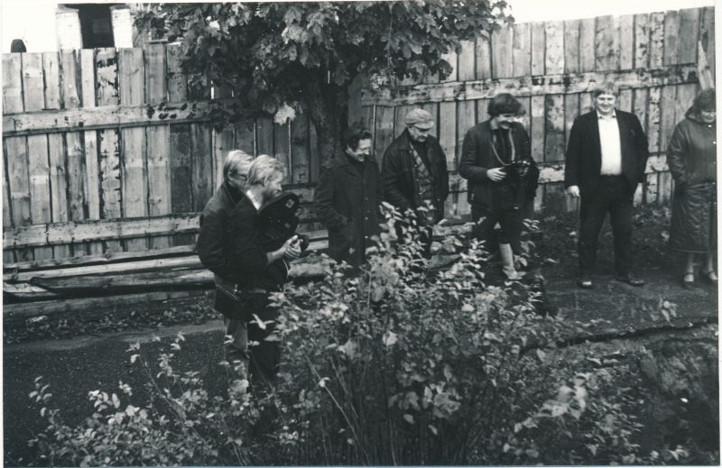 Photo. The cornerstone of Lihula communication building in September 1985.