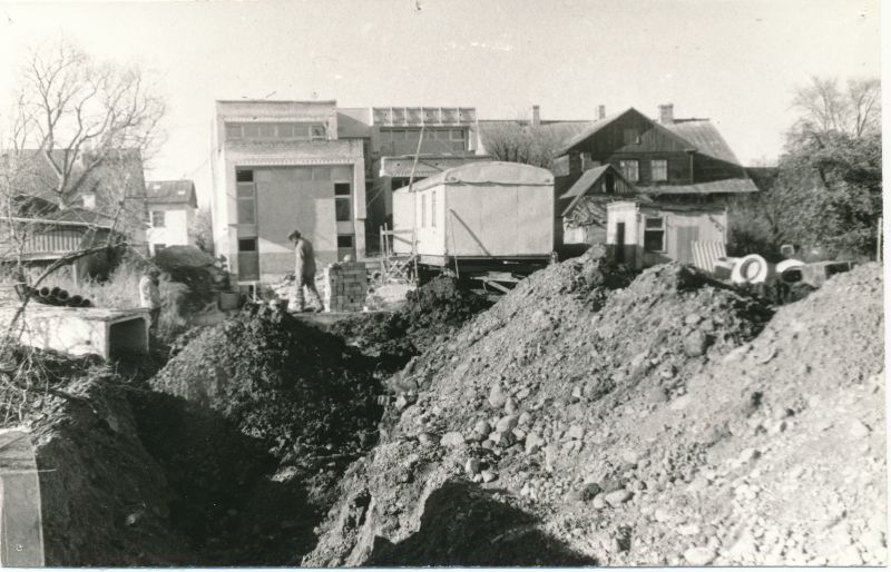 Photo. Lihula Sidemaja construction 1986.