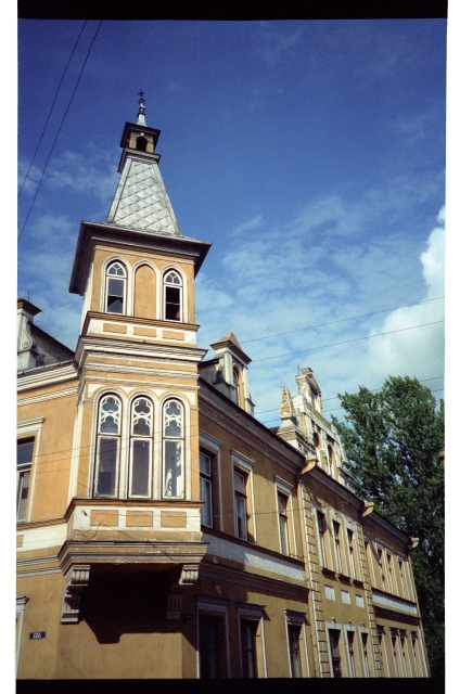 Building in Rakvere at the corner of Pika and Parkal Street