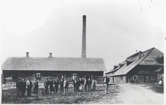 Photo. Järvakandi glass factory. Wooden glass factory