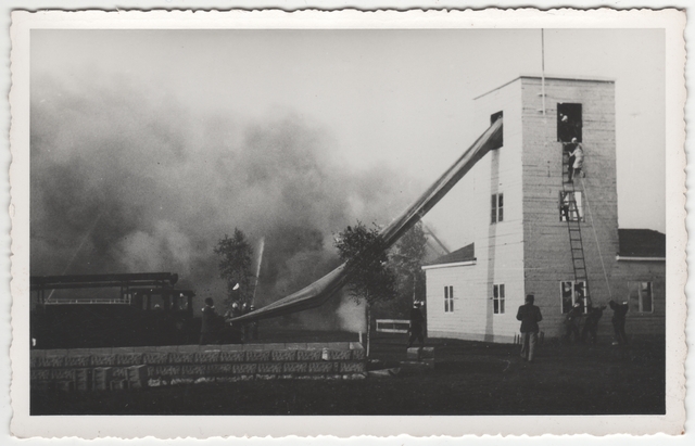 Firefighting demonstration on Hipodroom, rescue of people from the third floor of the study tower in 1937.