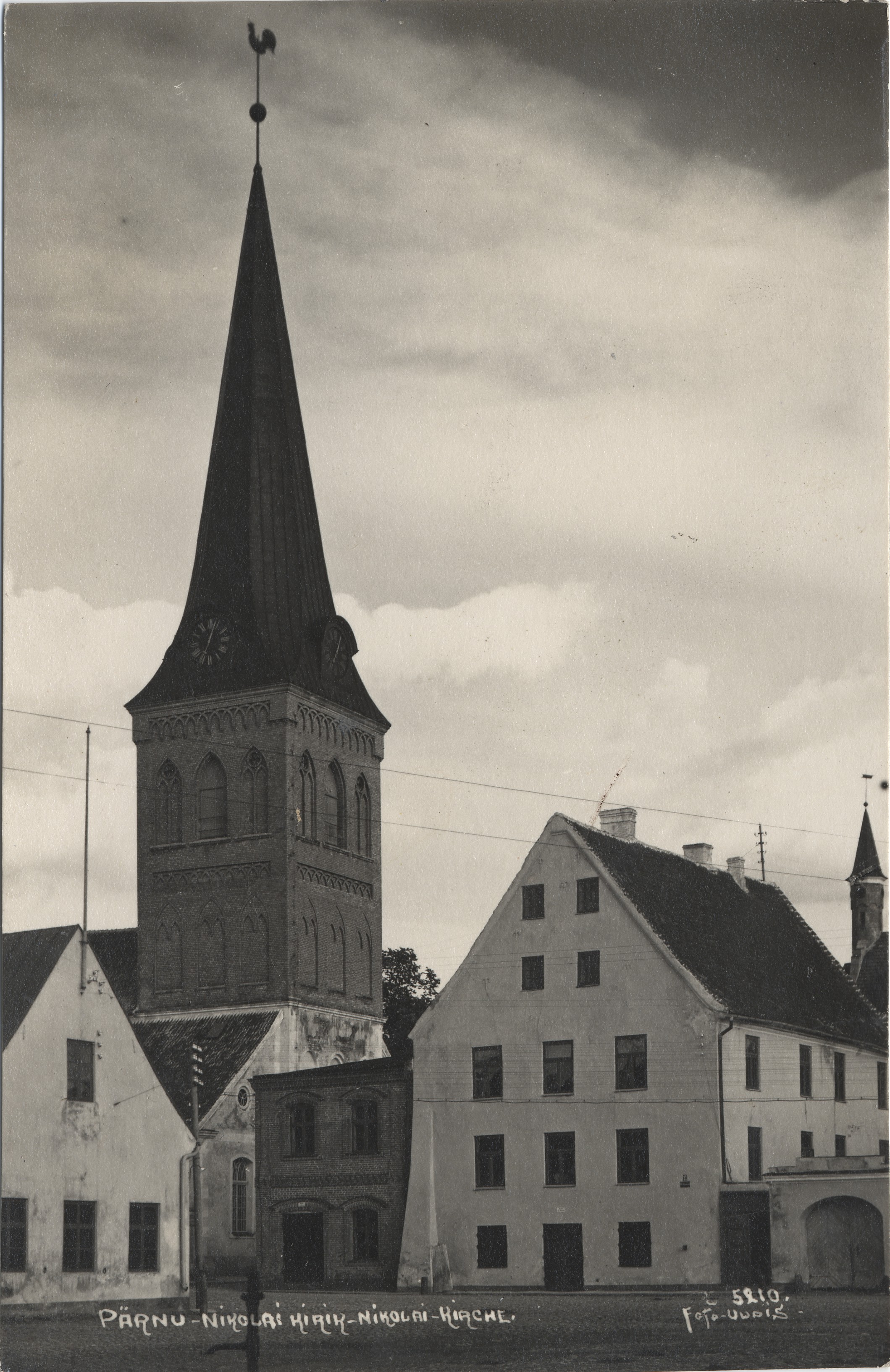 Pärnu : Nikolai Church = Nikolai-Kirche