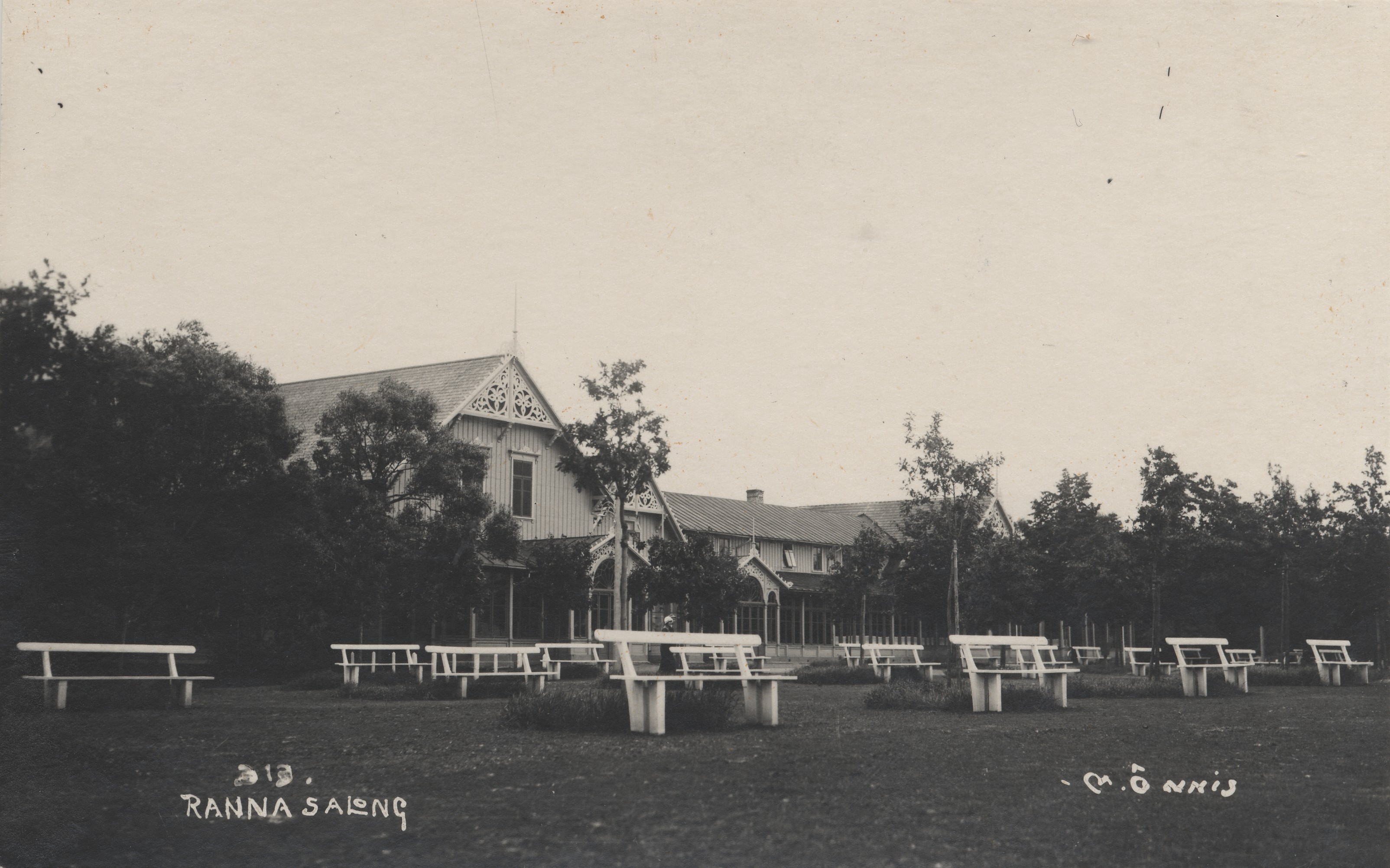 [pärnu] beach saloon