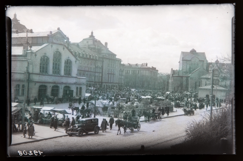 View of the new market, Estonia theatre, Reaalkooli building and Drama Theatre.