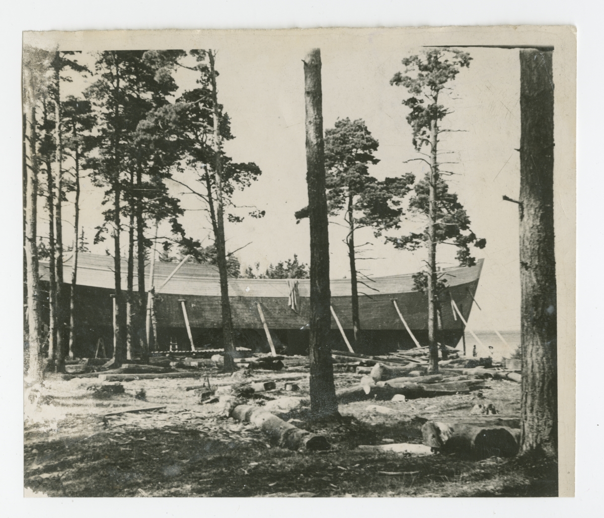 Construction of a sailing ship