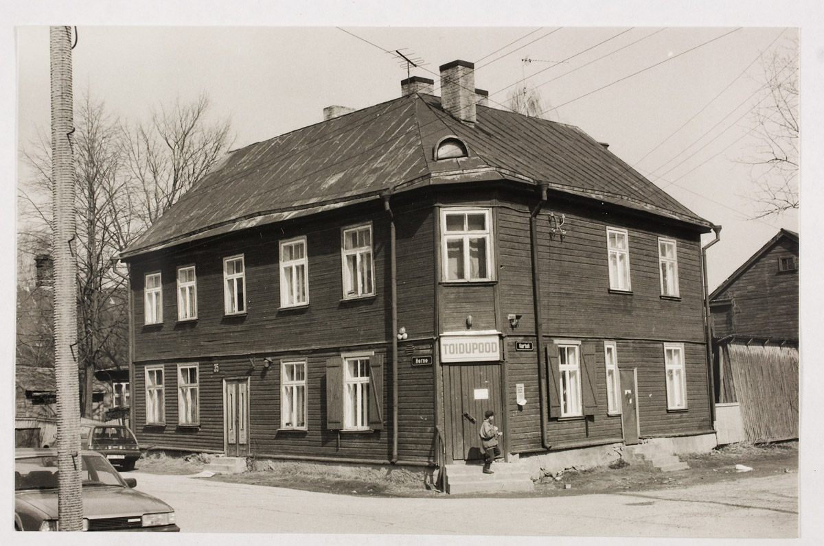 Food store at the corner of Herne and Kartuli Street