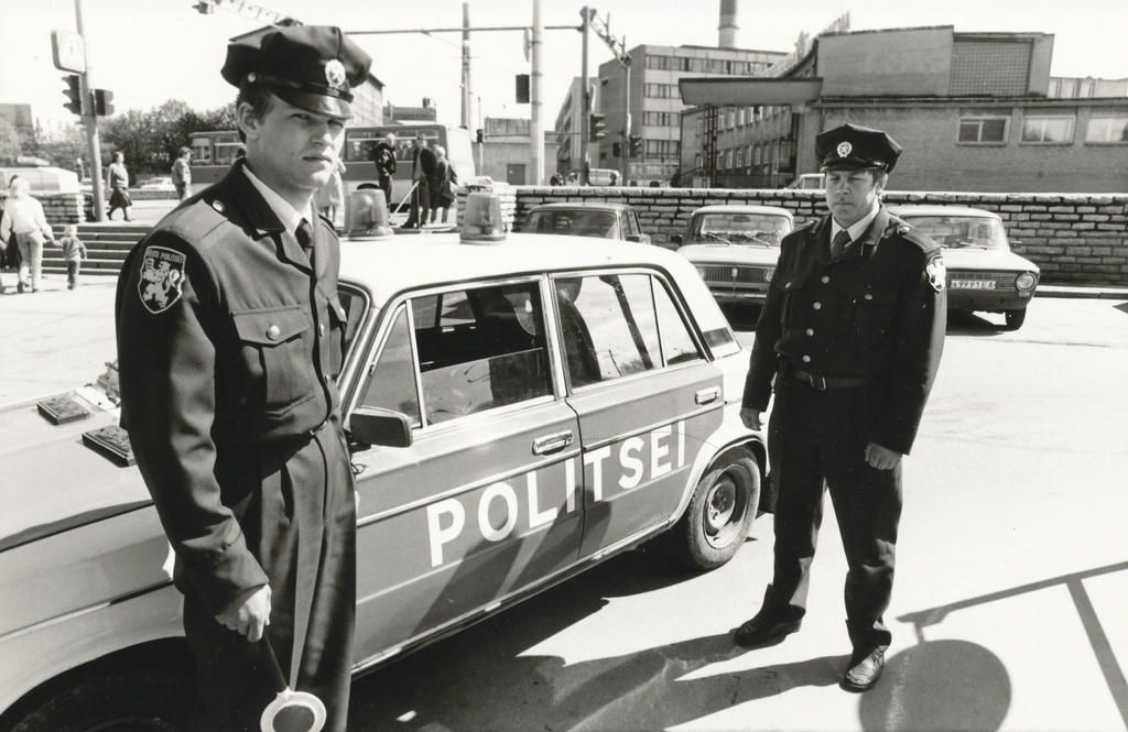 Photo.1. March 1991. The police of the Republic of Estonia were restored.
