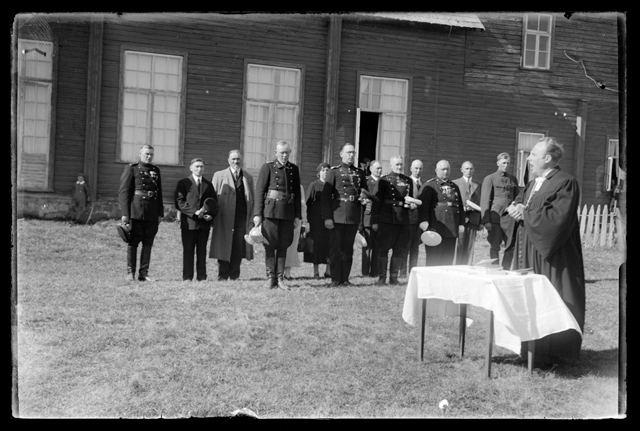 Military and church teacher - blessing ceremony ?