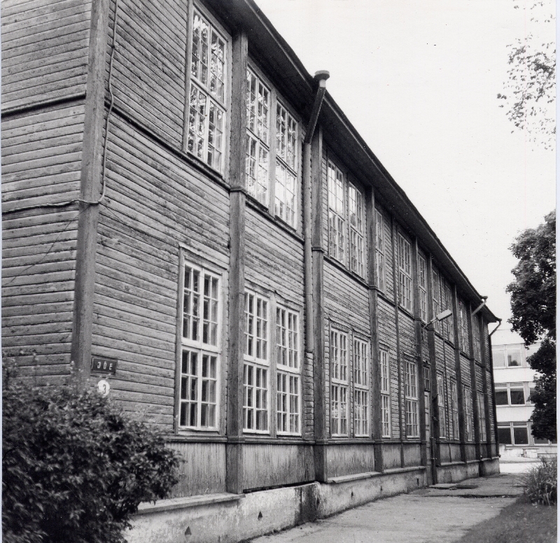 Taebla schoolhouse. Architect Artur Perna