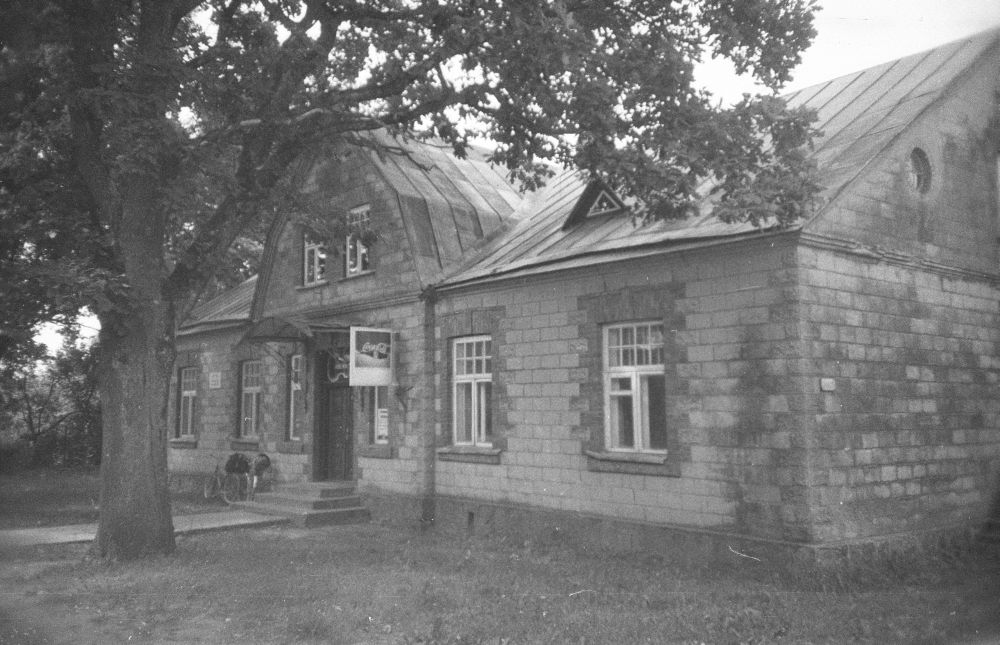 Lehtse Farmers Society bankel building