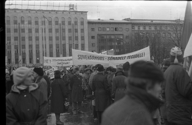 Miting in place of demonstration on the Freedom Square.