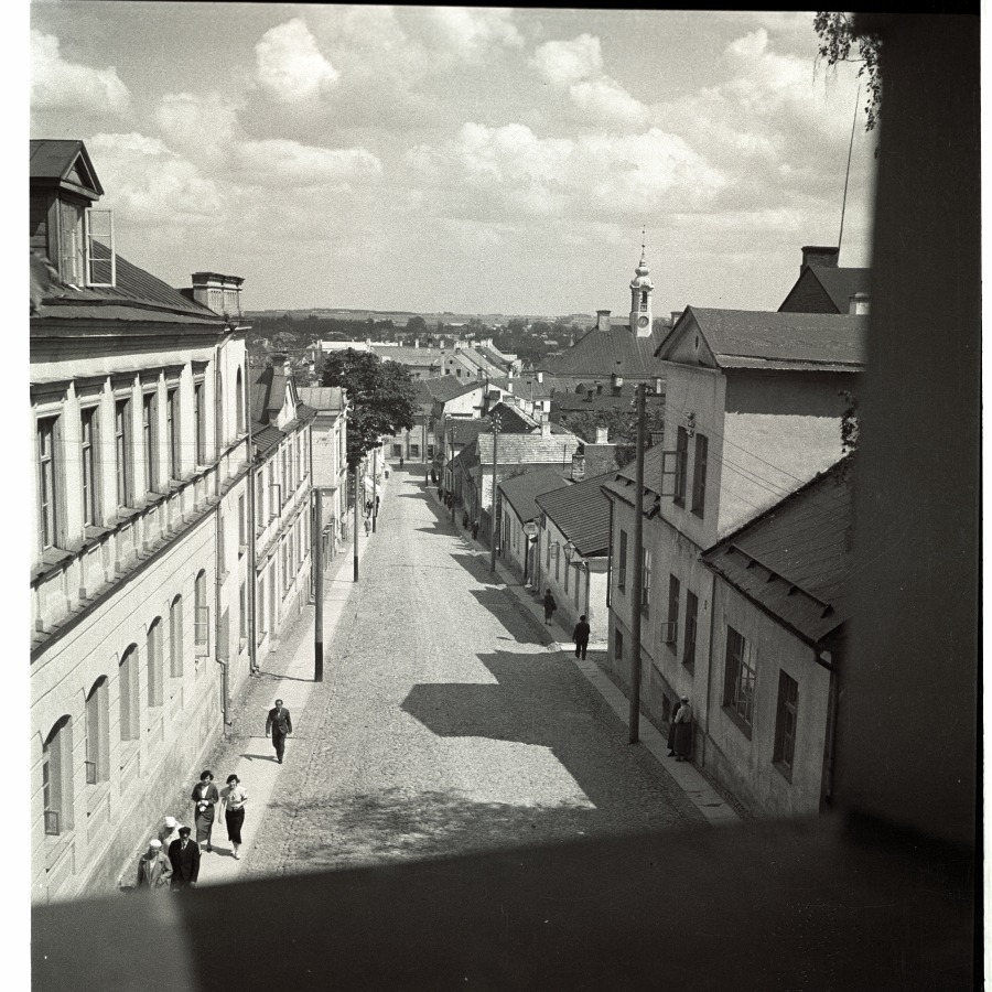 Tartu, view from Inglilla towards the Raekoja square.