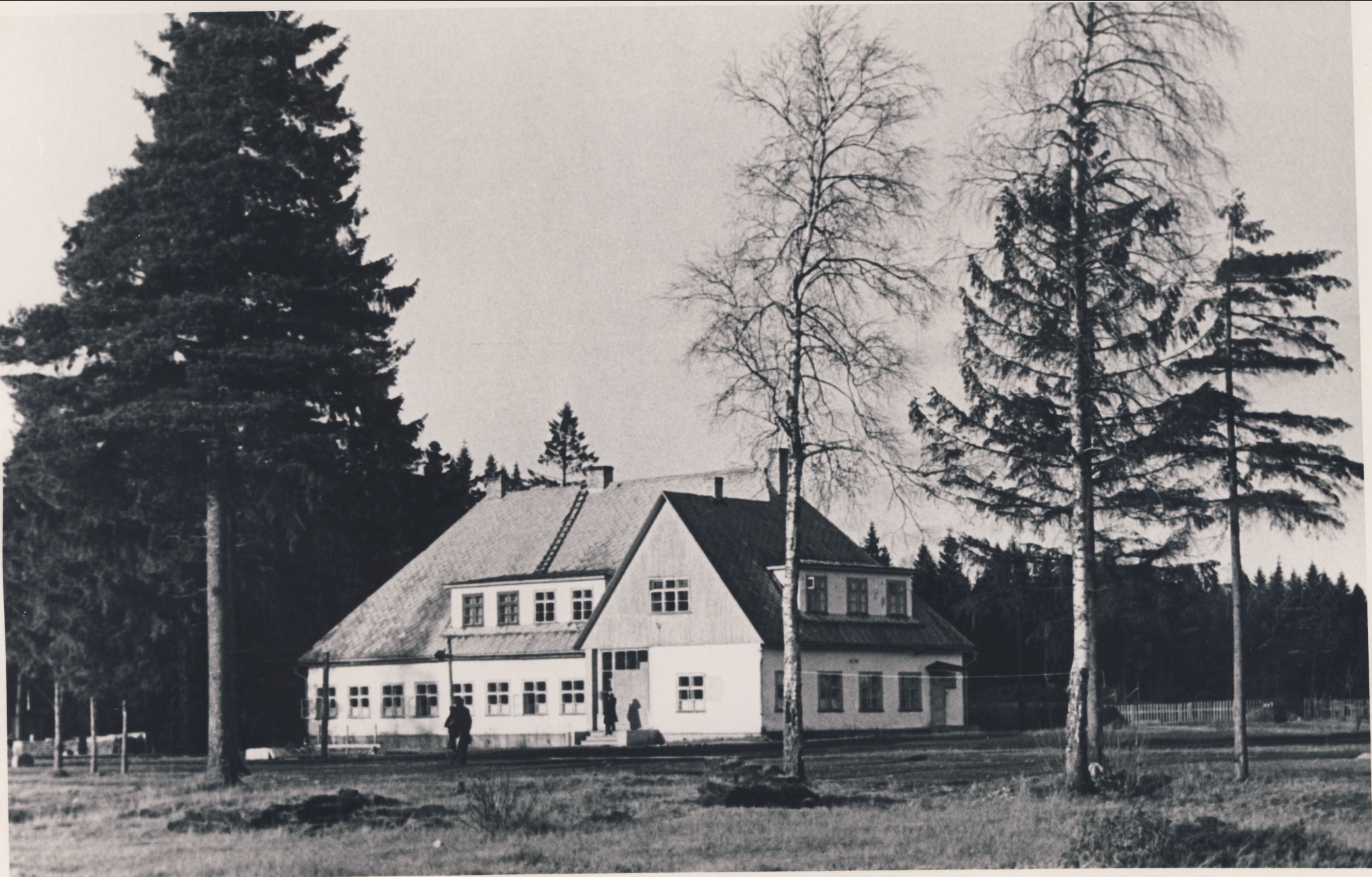Photo. Järvakandi School in Russian schoolhouse