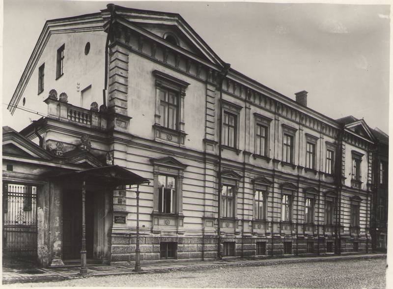 Photo. Fr. R. Kreutzwaldi nim. Literature Museum in Tartu, Vanemuise tn. 42.