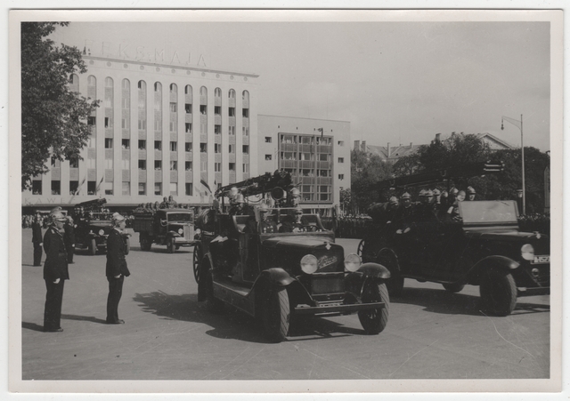 Colonel of Firemen in Freedom Square in 1937.