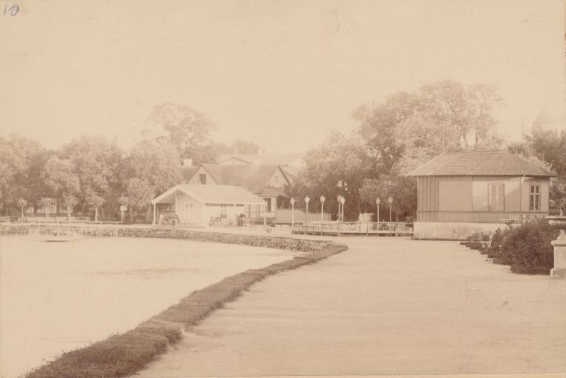 Photo. Promenades before the Kuursaali. Black and white.  19th century. End. Paspartuul.