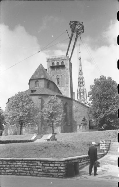 Raising the tower of the Niguliste Church in restoration