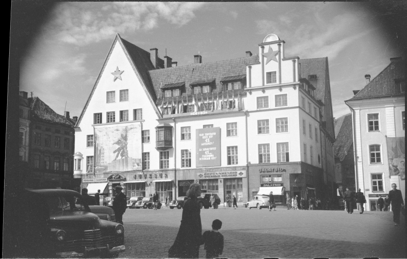 On the 15th anniversary of the Estonian Soviet Union decorated Tallinn - view of buildings on the Raekoja Square