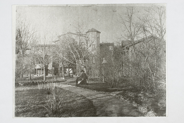 View of the garden in Karlova Street in Tartu in 1900. Josif Zimgrodsky's new theatre. Prof. Wiskowatow.