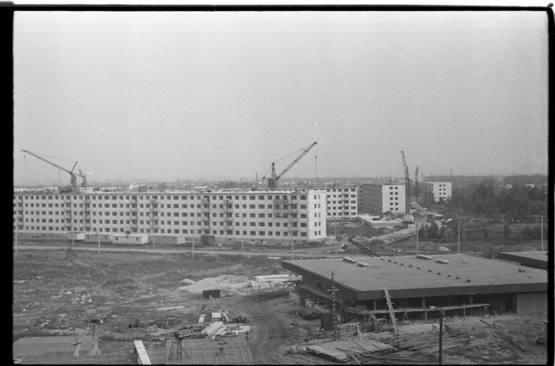 Mustamäe 5. Construction of the ABC 5 (Restaurant Kännu Kukk) building in Micro district.