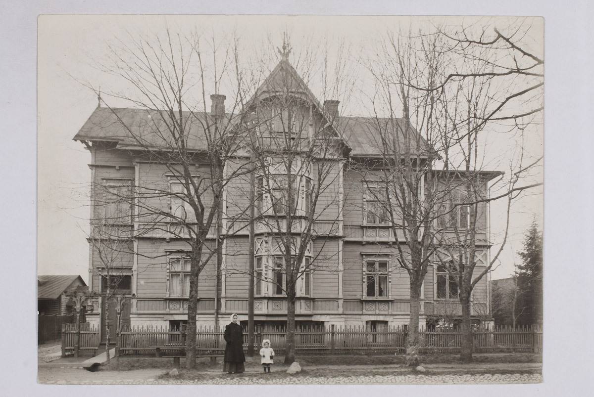 Residential building in Tartu Tähe tn ?