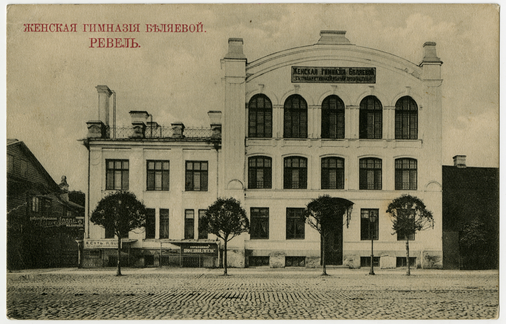 Beljajeva Women's Gymnasium (Eraggymnasium) in Tallinn, Narva mnt 6a (degraded), view of the building. Architect Mihhail Berlinski (valm 1909); third floor architect Jacques Rosenbaum (valm 1915)