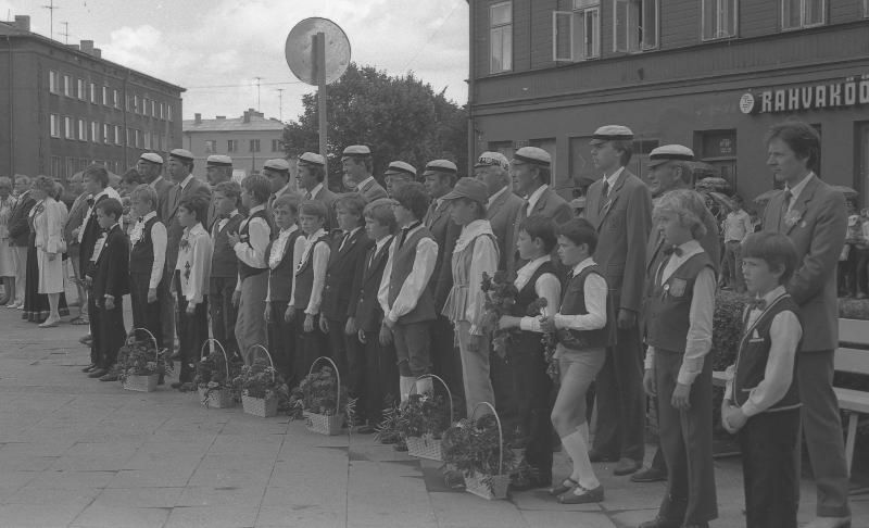 Negative. The III boy choir song festival in Tartu in 1986. A. Nilson's whole. Singers at the ceremony at the shape of Lenin.