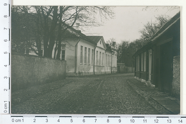 Sons' Gymnasium in Kuressaare Court tn. 1908