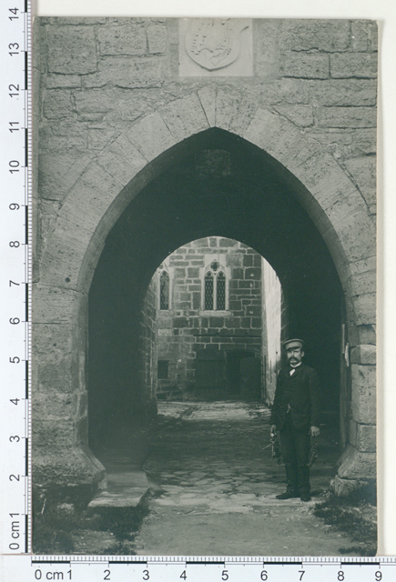 Entrance to the castle 1908