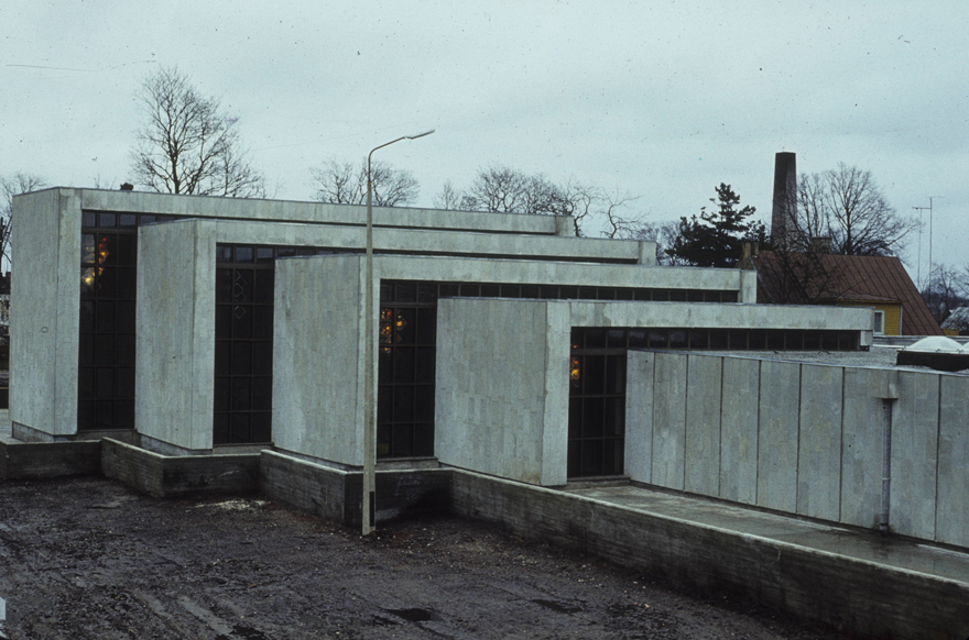 Haapsalu Culture Centre: view of the building's side block. Architect Ado Eigi, interior architect Maire Kangur