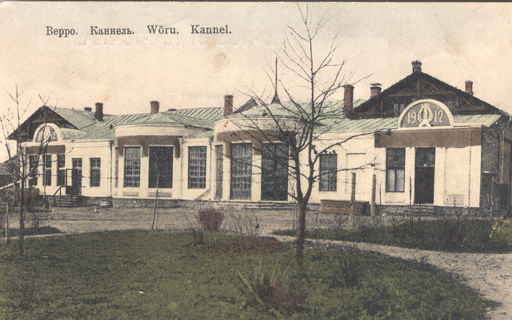 Photo postcard.Võru comrade "Kannel" at the beginning of the 20th century by the courtyard.