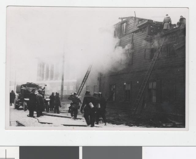 Deletion of burning dwelling in Tartu in 1937.