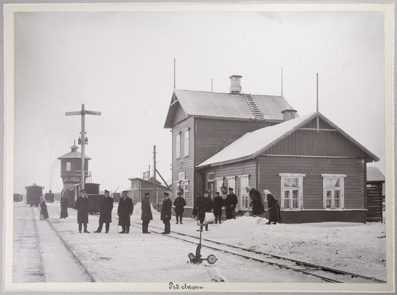Lauri stations