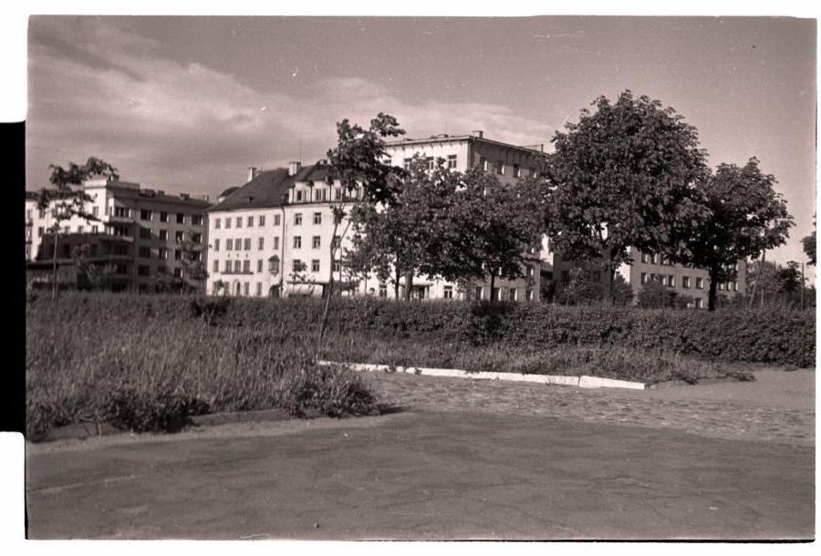 Tallinn, Pionieri square, behind the buildings on Kreutzwald Street 15, 17 and 19.