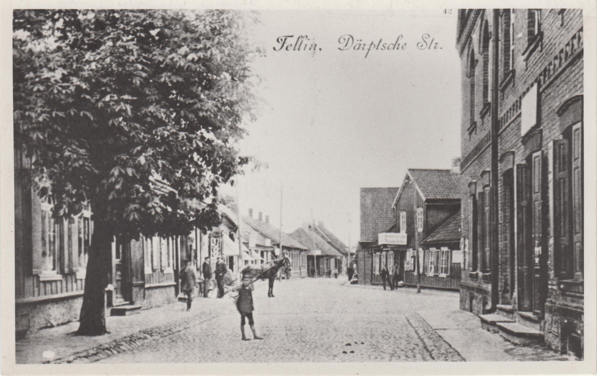 Viljandi view at the crossing point of Tartu and Lossi Street.