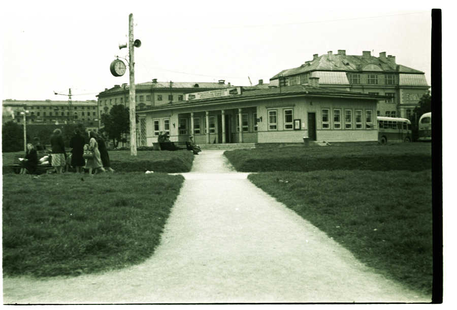 Bus station Tartu mnt.