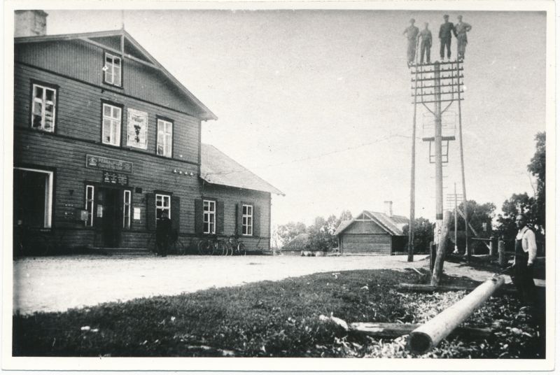 Photo. Haapsalu and Hiiumaa Communications 1930 - 1956. Change of cable shop at the central station in 1954.