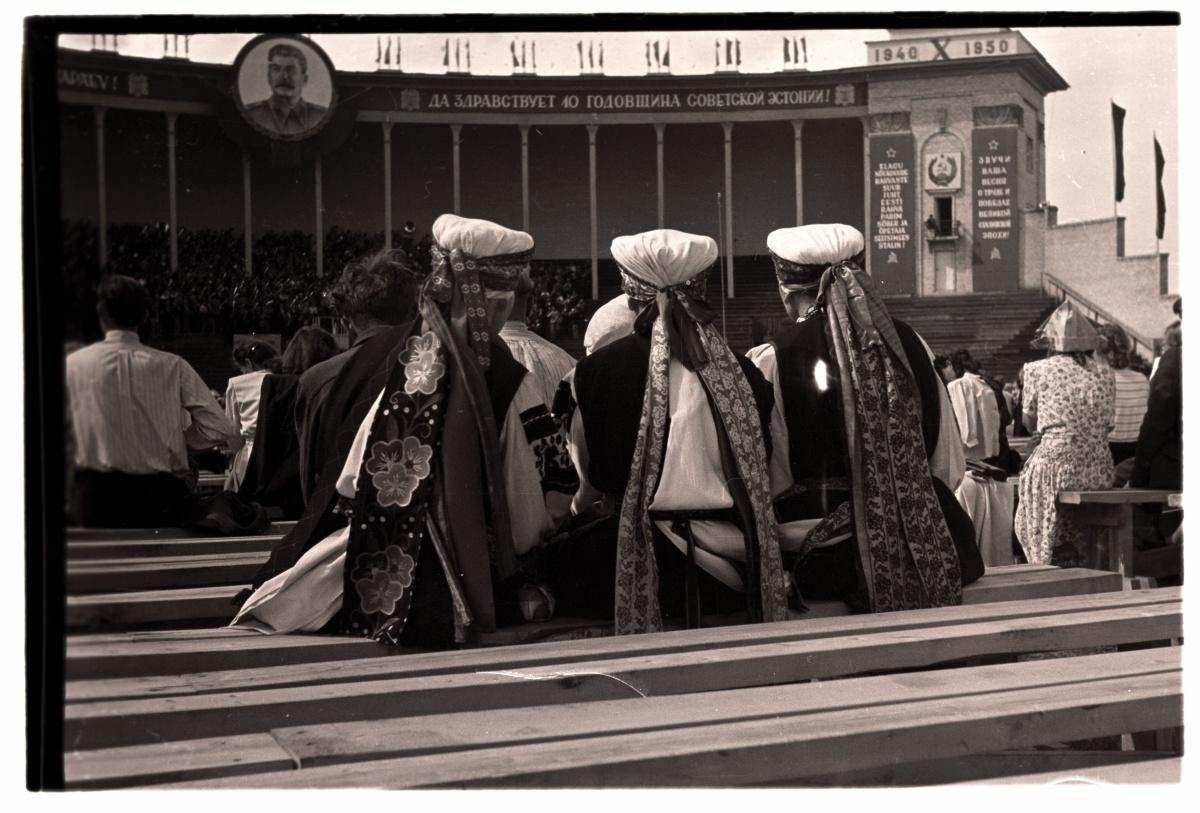 The 1950s song festival, three setu women.