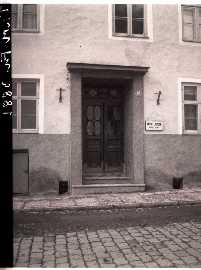 Tallinn, Hotel "Nolte" portal on Rataskaevu Street.