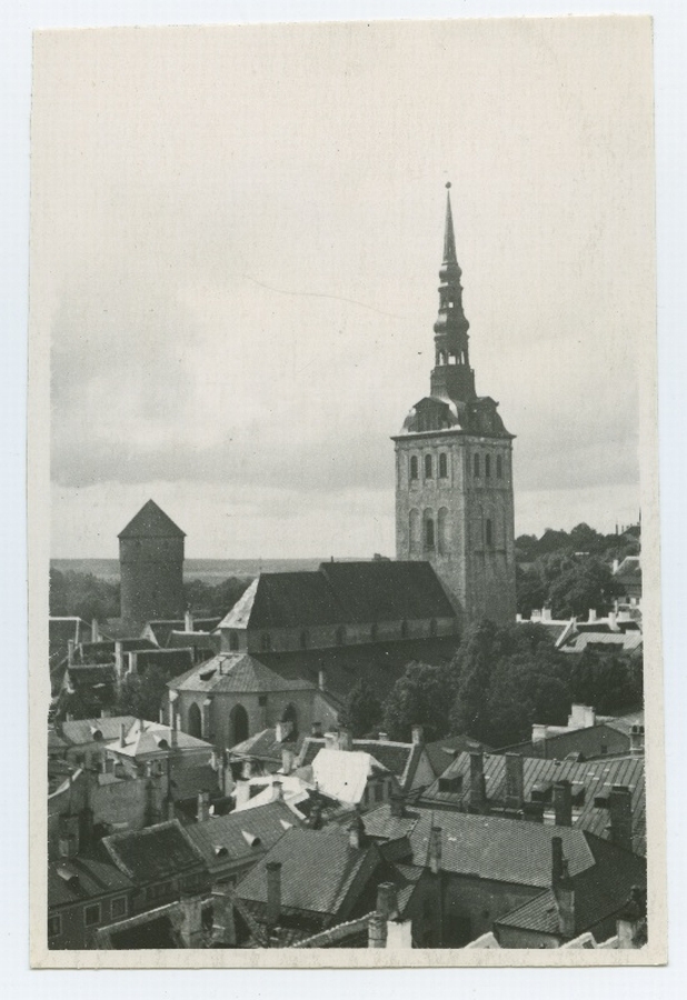 Tallinn, Niguliste kirik, vaade kagust.